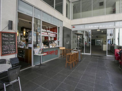 Charming Inner City Apartment - QLD Tourism 9