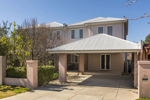 Inner Western Suburbs Retreat - Queensland Tourism 7