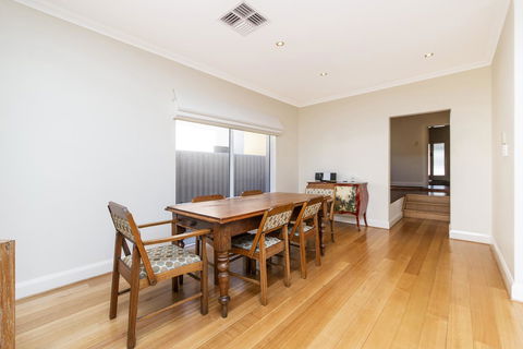 Inner Western Suburbs Retreat - Queensland Tourism 11