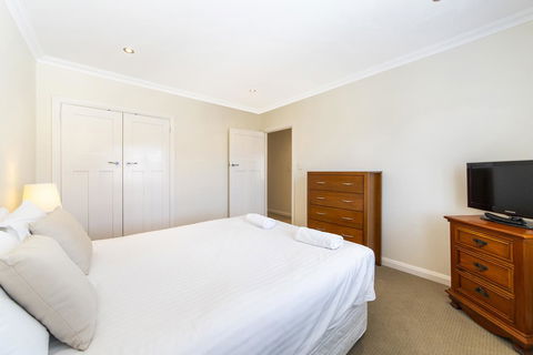 Inner Western Suburbs Retreat - Queensland Tourism 35