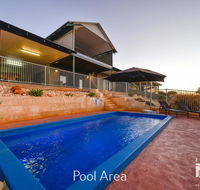 3 Kestrel Place - PRIVATE JETTY  POOL - QLD Tourism