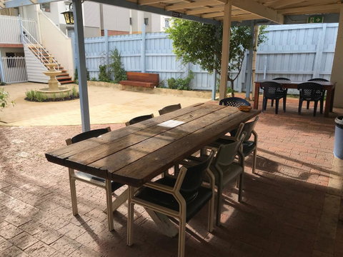 Hay Street Traveller\'s Inn - QLD Tourism 7