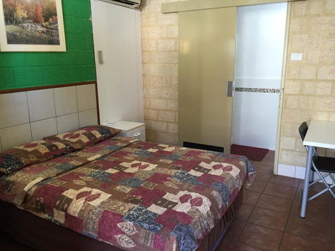 Hay Street Traveller\'s Inn - QLD Tourism 17