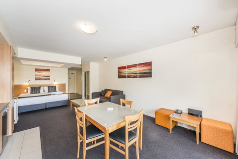 Ascot Quays Apartment 102 - Queensland Tourism 21