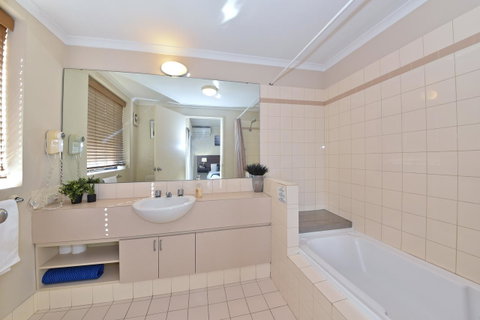 Inner Perth CBD 1X1 Apartment: 605451 - QLD Tourism 4