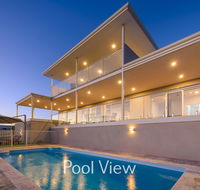 32 Corella Court - Private Jetty and Pool - QLD Tourism