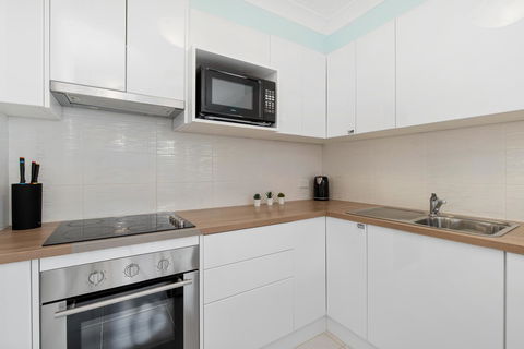 Applecross Village Residence - QLD Tourism 12