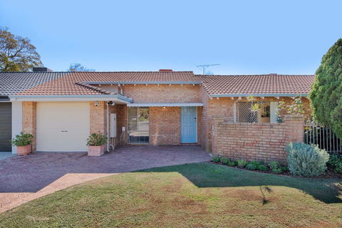 Applecross Village Residence - QLD Tourism 29