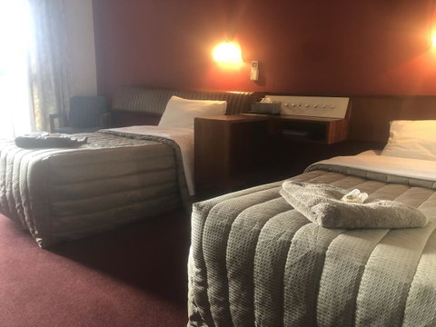 Kambalda Hotel - QLD Tourism 34