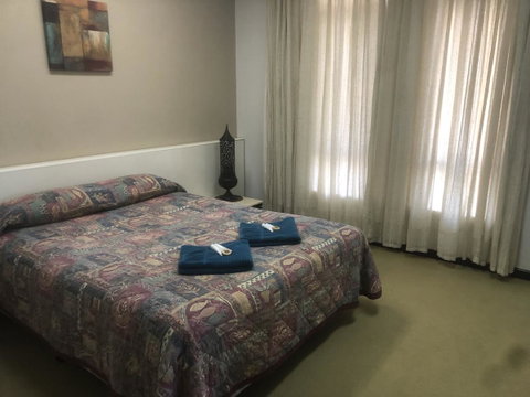Kambalda Hotel - QLD Tourism 19