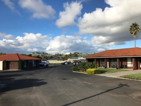 Donnybrook Motel - Queensland Tourism 1