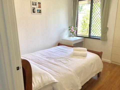Charming Quiet Lodge-2 Minutes Walk To Shopping Complex - Queensland Tourism 18