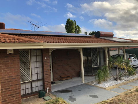 Charming Quiet Lodge-2 Minutes Walk To Shopping Complex - Queensland Tourism 25
