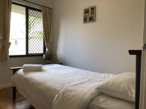 Charming Quiet Lodge-2 Minutes Walk To Shopping Complex - Queensland Tourism 17