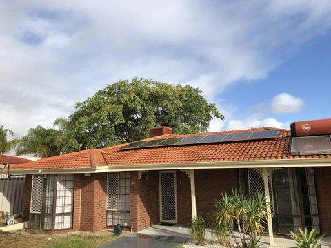 Charming Quiet Lodge-2 Minutes Walk To Shopping Complex - Queensland Tourism 23