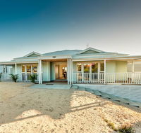 Blue Sky Escapes The Lookout Lancelin - QLD Tourism