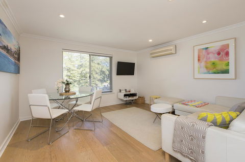 Cottesloe Beach Pines Apartment - Queensland Tourism 0