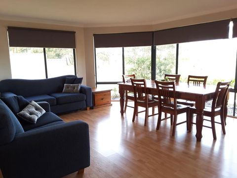 Cosy Corner Chalets - QLD Tourism 4