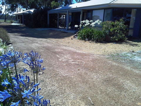 Cosy Corner Chalets - QLD Tourism 11