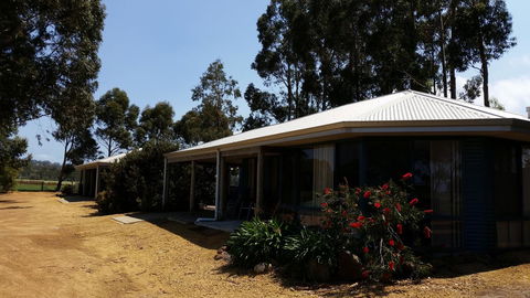 Cosy Corner Chalets - QLD Tourism 12