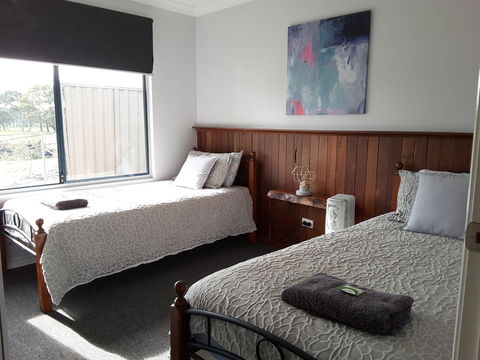 Cosy Corner Chalets - QLD Tourism 6