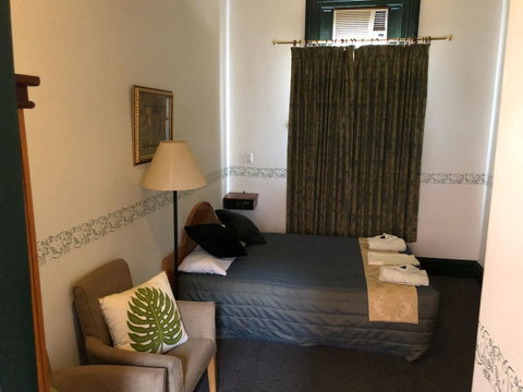 The Palace Hotel - QLD Tourism 2