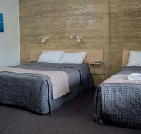 Hopetoun Motel  Chalet Village - QLD Tourism