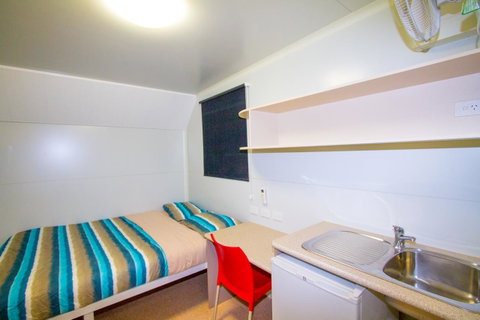 Meekatharra Accommodation Centre - QLD Tourism 21