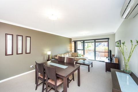 Subiaco Emporium Apartment - Queensland Tourism 23