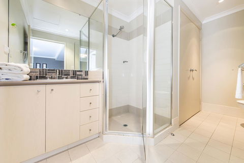 Subiaco Emporium Apartment - Queensland Tourism 12