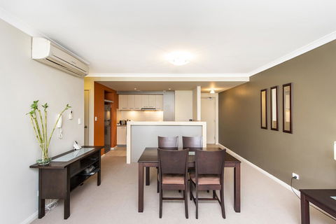 Subiaco Emporium Apartment - Queensland Tourism 17