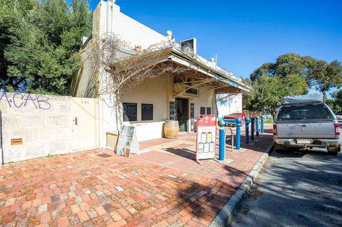 Fremantle Coastal Stay - 1 Bedroom Central Apartment - Queensland Tourism 12