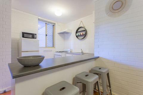 Fremantle Coastal Stay - 1 Bedroom Central Apartment - Queensland Tourism 8