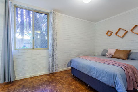 Fremantle Coastal Stay - 1 Bedroom Central Apartment - Queensland Tourism 9