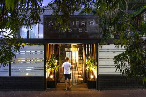 Spinners Hostel - QLD Tourism 0