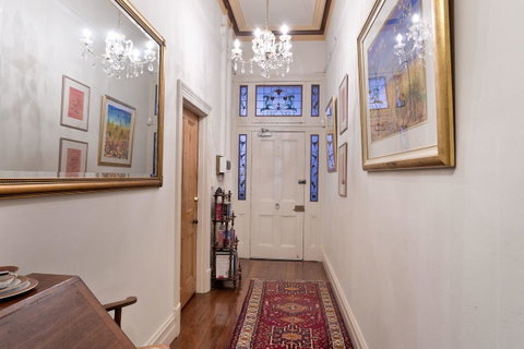 Annie's Victorian Terrace Accommodation Fremantle - QLD Tourism 10
