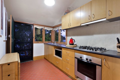 Annie's Victorian Terrace Accommodation Fremantle - QLD Tourism 20