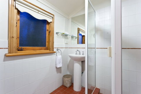 Annie's Victorian Terrace Accommodation Fremantle - QLD Tourism 27
