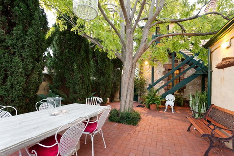 Annie's Victorian Terrace Accommodation Fremantle - QLD Tourism 0