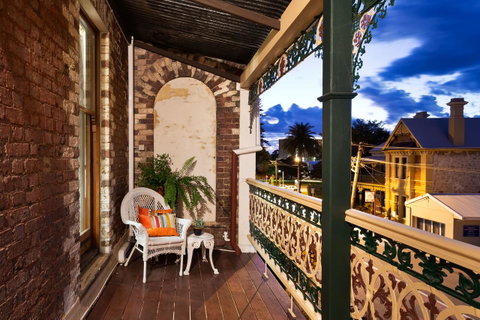 Annie's Victorian Terrace Accommodation Fremantle - QLD Tourism 18