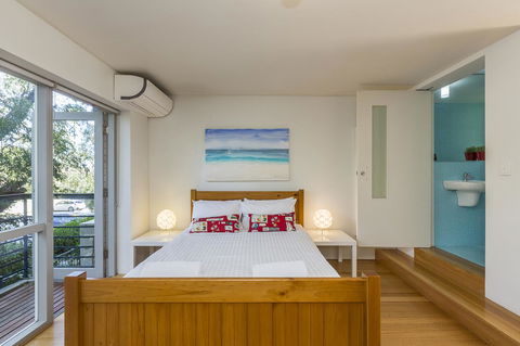Cottesloe Tree Top Studio - Executive Escapes - Queensland Tourism 8