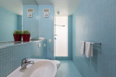 Cottesloe Tree Top Studio - Executive Escapes - Queensland Tourism 11