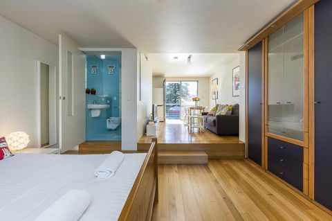 Cottesloe Tree Top Studio - Executive Escapes - Queensland Tourism 3