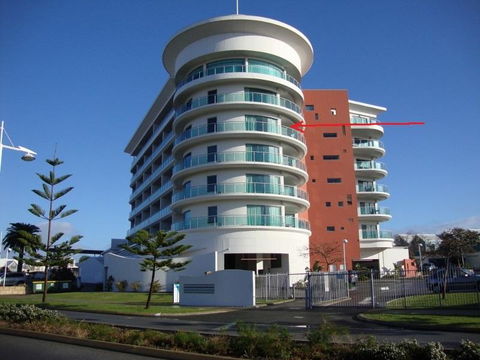 A 406 FANTASTIC OCEAN BEACH And MARINA VIEW APT - MANDURAH - QLD Tourism 26