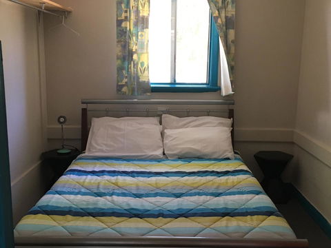 Esperance YHA - QLD Tourism 13