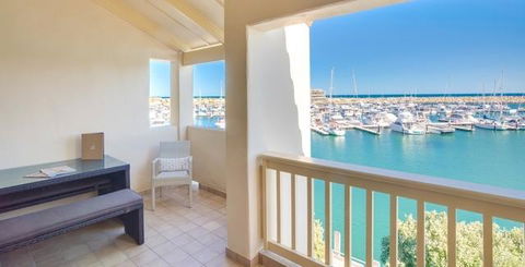 The Marina Hotel - Mindarie - Queensland Tourism 9
