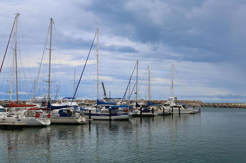 The Marina Hotel - Mindarie - Queensland Tourism 14