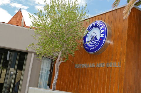 The Marina Hotel - Mindarie - Queensland Tourism 17