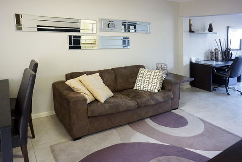 Studio 4 - Ground Floor Fremantle Apartment - Queensland Tourism 6