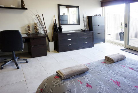 Studio 4 - Ground Floor Fremantle Apartment - Queensland Tourism 10
